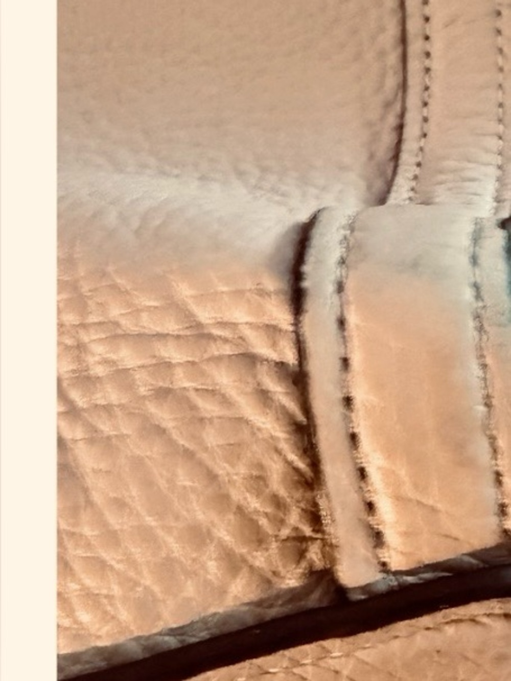 Coach Kristy pebble leather beige shoulder purse with a front zipper pocket - Picture 13 of 16
